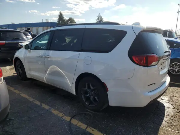 2C4RC1EG7JR332566 2018 CHRYSLER PACIFICA - Image 2