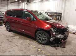 2C4RC1EG7JR332650 2018 CHRYSLER PACIFICA