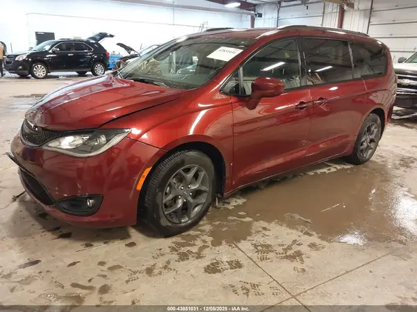 2C4RC1EG7JR332650 2018 CHRYSLER PACIFICA - Image 2
