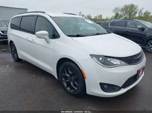 2C4RC1EG7JR351635 2018 CHRYSLER PACIFICA - Image 1
