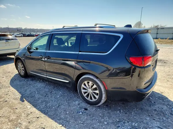 2C4RC1EG7JR352381 2018 CHRYSLER PACIFICA - Image 2