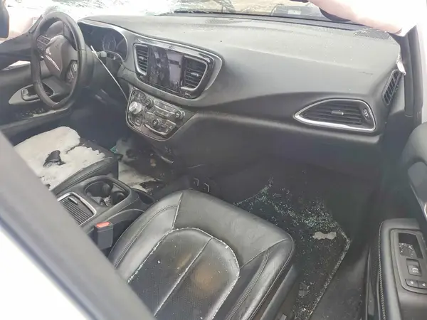 2C4RC1EG7JR356592 2018 CHRYSLER PACIFICA - Image 8