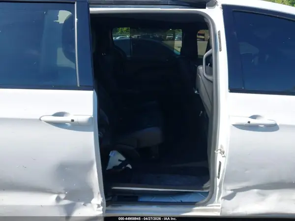2C4RC1EG7JR358469 2018 CHRYSLER PACIFICA - Image 8