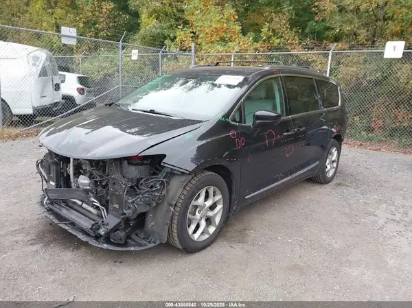 2C4RC1EG7KR525608 2019 CHRYSLER PACIFICA - Image 2