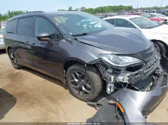 2C4RC1EG7KR528704 2019 CHRYSLER PACIFICA
