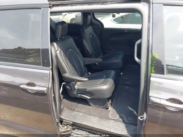 2C4RC1EG7KR528704 2019 CHRYSLER PACIFICA - Image 8