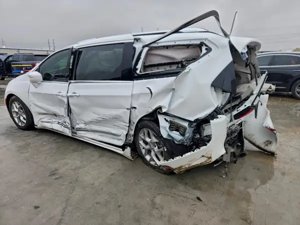 2C4RC1EG7KR570015 2019 CHRYSLER PACIFICA - Image 2