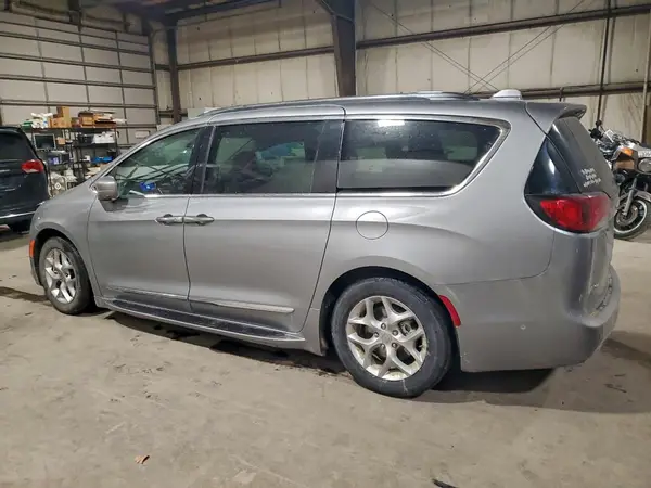 2C4RC1EG7KR590376 2019 CHRYSLER PACIFICA - Image 2