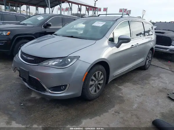 2C4RC1EG7KR629001 2019 CHRYSLER PACIFICA - Image 2