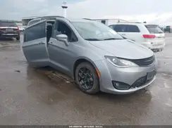 2C4RC1EG7KR666517 2019 CHRYSLER PACIFICA