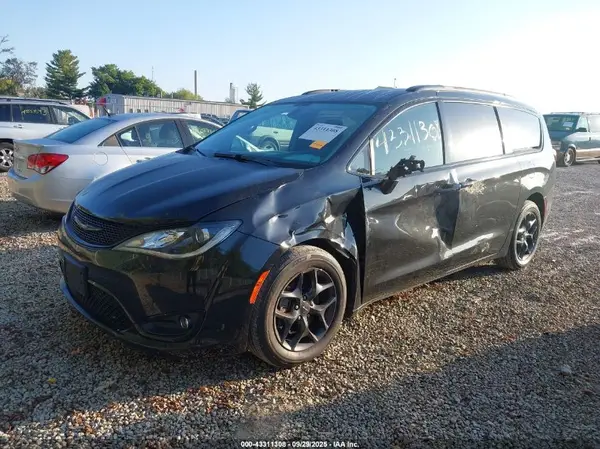 2C4RC1EG7KR667540 2019 CHRYSLER PACIFICA - Image 2