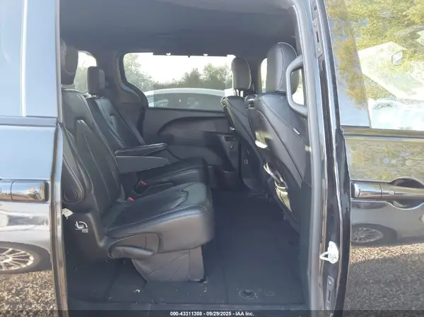 2C4RC1EG7KR667540 2019 CHRYSLER PACIFICA - Image 8