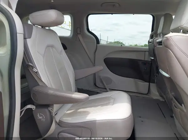 2C4RC1EG7KR673659 2019 CHRYSLER PACIFICA - Image 8