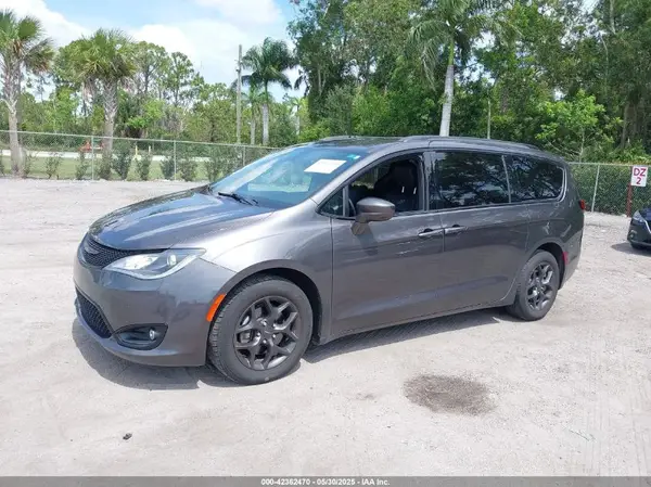 2C4RC1EG7KR715554 2019 CHRYSLER PACIFICA - Image 2