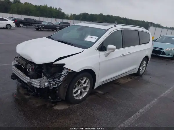 2C4RC1EG7KR746254 2019 CHRYSLER PACIFICA - Image 2