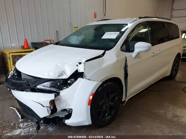 2C4RC1EG7LR242093 2020 CHRYSLER PACIFICA - Image 2