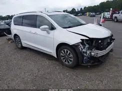 2C4RC1EG7LR252557 2020 CHRYSLER PACIFICA