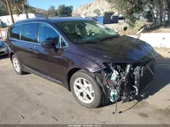 2C4RC1EG8HR506073 2017 CHRYSLER PACIFICA