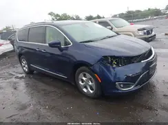 2C4RC1EG8HR519213 2017 CHRYSLER PACIFICA