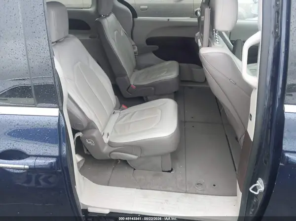 2C4RC1EG8HR519213 2017 CHRYSLER PACIFICA - Image 8