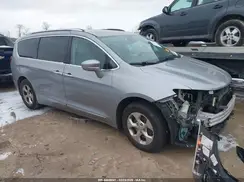2C4RC1EG8HR521057 2017 CHRYSLER PACIFICA