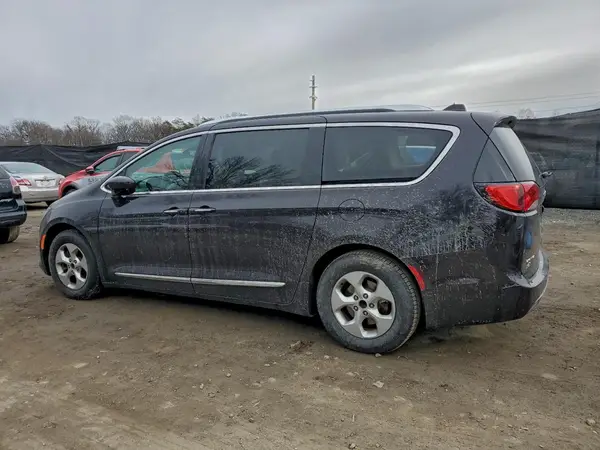 2C4RC1EG8HR525268 2017 CHRYSLER PACIFICA - Image 2