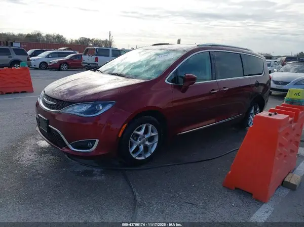 2C4RC1EG8HR527800 2017 CHRYSLER PACIFICA - Image 2