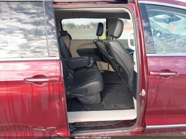 2C4RC1EG8HR527800 2017 CHRYSLER PACIFICA - Image 8