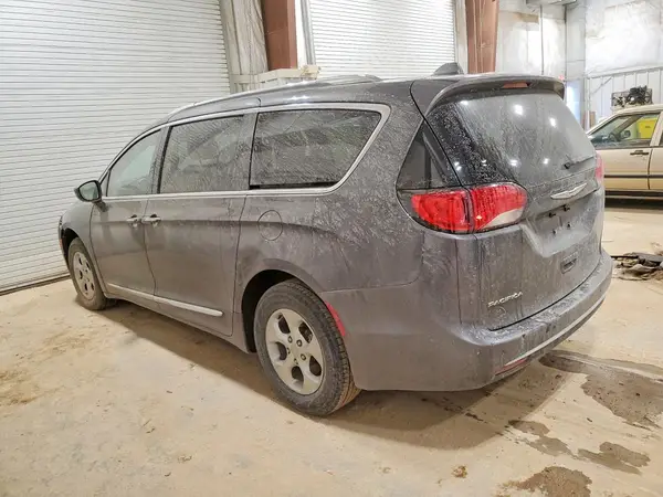 2C4RC1EG8HR536979 2017 CHRYSLER PACIFICA - Image 2