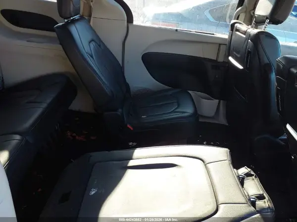 2C4RC1EG8HR538179 2017 CHRYSLER PACIFICA - Image 8