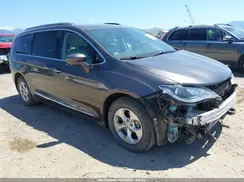 2C4RC1EG8HR543060 2017 CHRYSLER PACIFICA