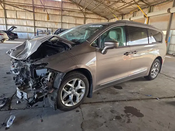 2C4RC1EG8HR559629 2017 CHRYSLER PACIFICA - Image 1