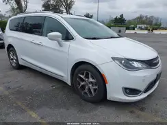 2C4RC1EG8HR570422 2017 CHRYSLER PACIFICA