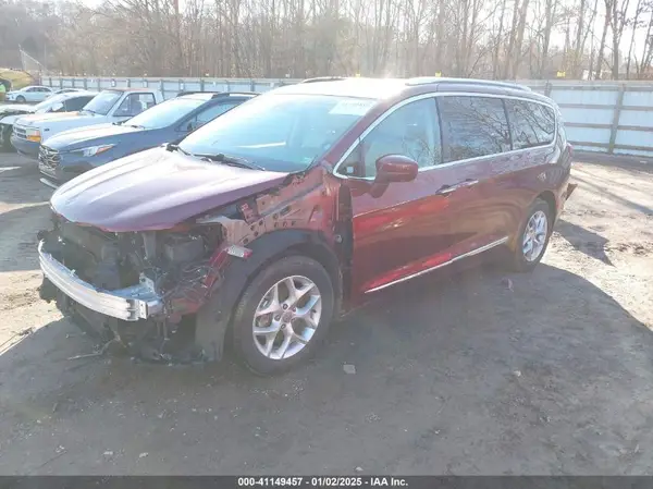 2C4RC1EG8HR570713 2017 CHRYSLER PACIFICA - Image 2