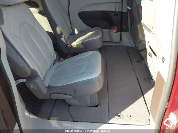 2C4RC1EG8HR570713 2017 CHRYSLER PACIFICA - Image 8