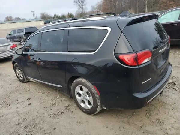 2C4RC1EG8HR584594 2017 CHRYSLER PACIFICA - Image 2