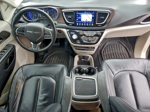 2C4RC1EG8HR585390 2017 CHRYSLER PACIFICA - Image 8