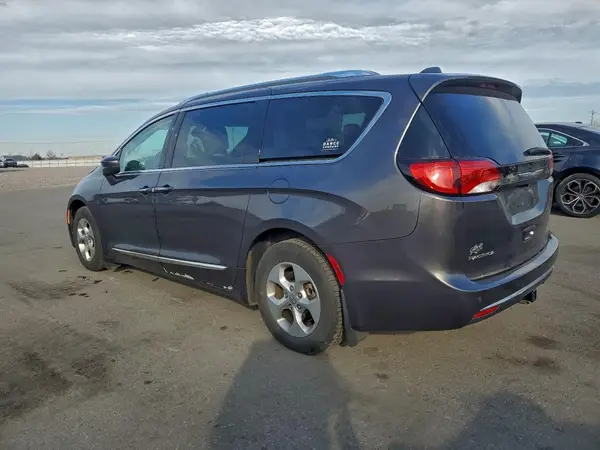 2C4RC1EG8HR599726 2017 CHRYSLER PACIFICA - Image 2