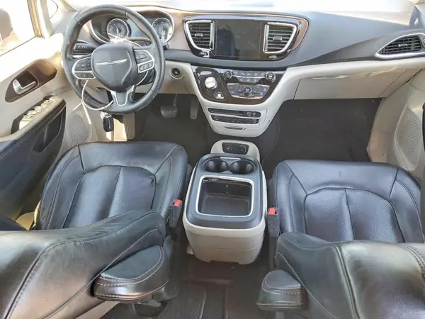 2C4RC1EG8HR622213 2017 CHRYSLER PACIFICA - Image 8