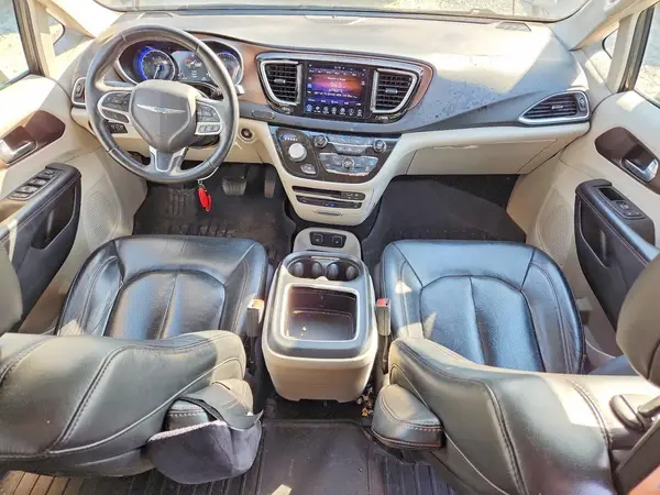 2C4RC1EG8HR622700 2017 CHRYSLER PACIFICA - Image 8