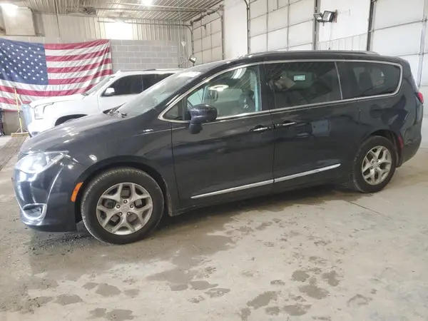 2C4RC1EG8HR633339 2017 CHRYSLER PACIFICA - Image 1