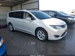 2C4RC1EG8HR643837 2017 CHRYSLER PACIFICA