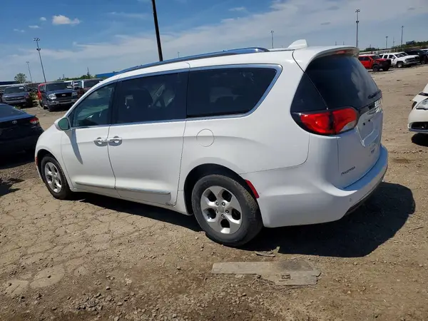 2C4RC1EG8HR644003 2017 CHRYSLER PACIFICA - Image 2