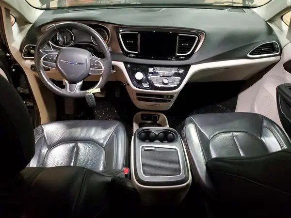 2C4RC1EG8HR644258 2017 CHRYSLER PACIFICA - Image 8