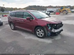 2C4RC1EG8HR653042 2017 CHRYSLER PACIFICA