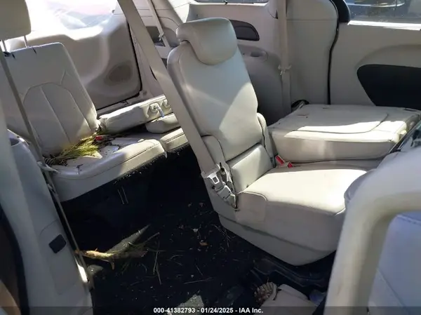2C4RC1EG8HR653560 2017 CHRYSLER PACIFICA - Image 8