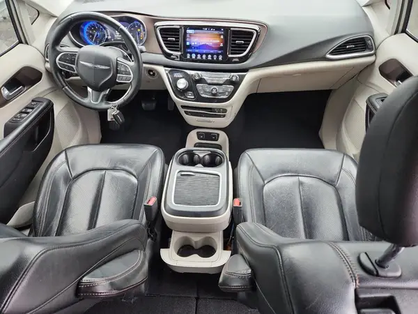 2C4RC1EG8HR653705 2017 CHRYSLER PACIFICA - Image 8