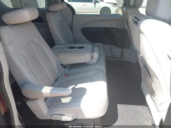 2C4RC1EG8HR659343 2017 CHRYSLER PACIFICA - Image 8