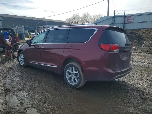 2C4RC1EG8HR679429 2017 CHRYSLER PACIFICA - Image 2