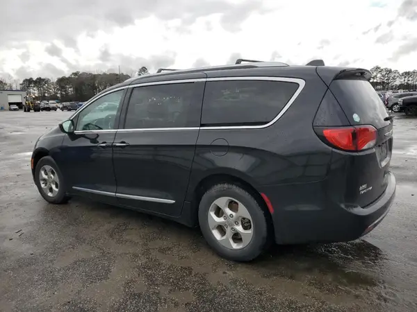 2C4RC1EG8HR708573 2017 CHRYSLER PACIFICA - Image 2